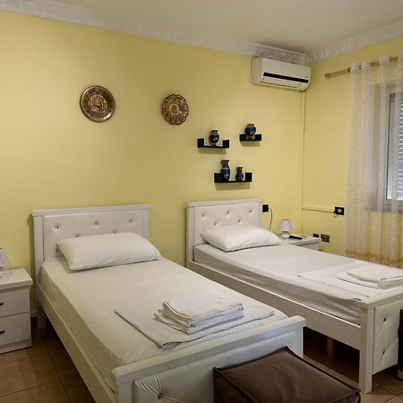 Appartement Fun House Serenity à Tirana Extérieur photo