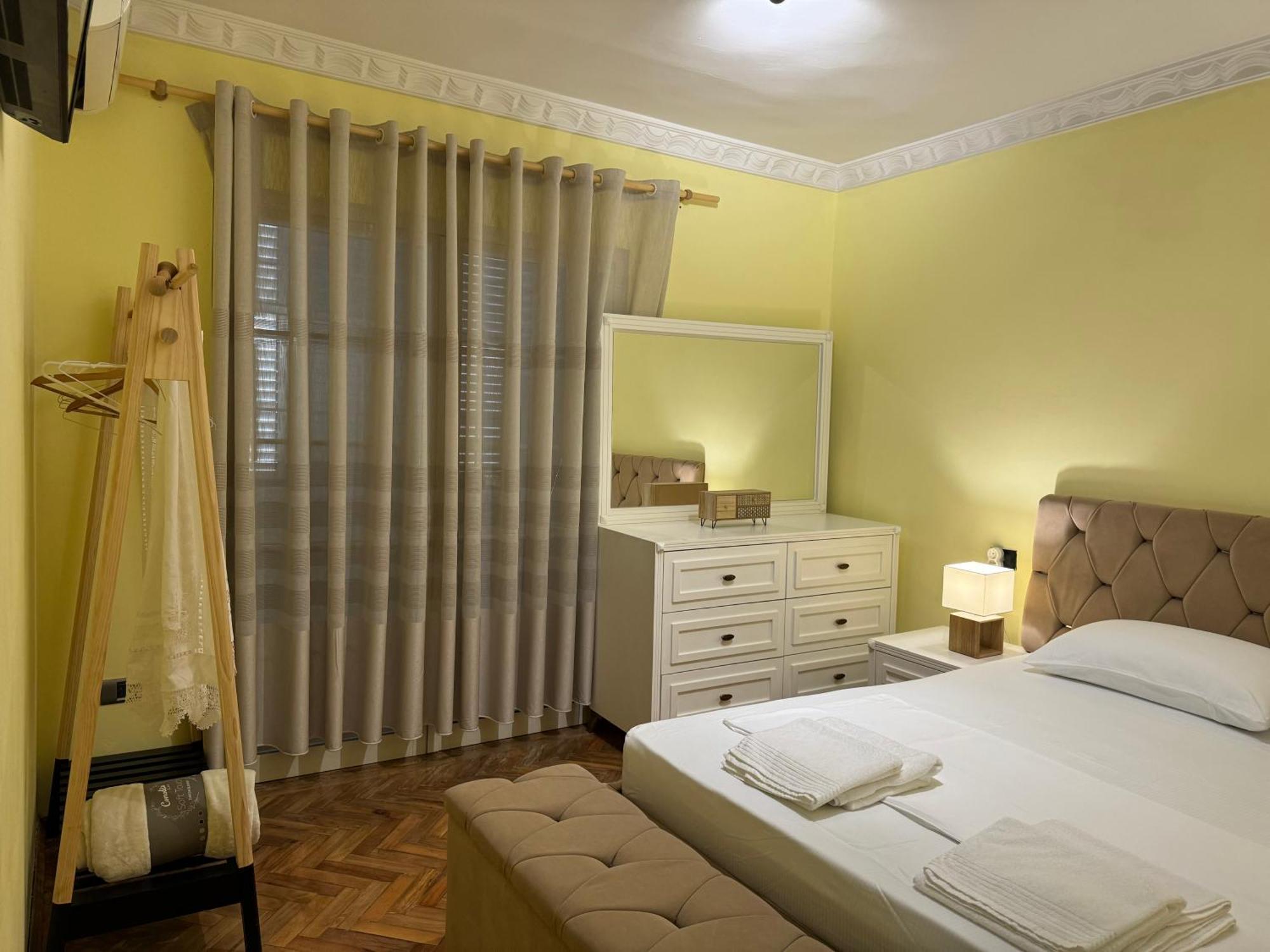 Appartement Fun House Serenity à Tirana Extérieur photo