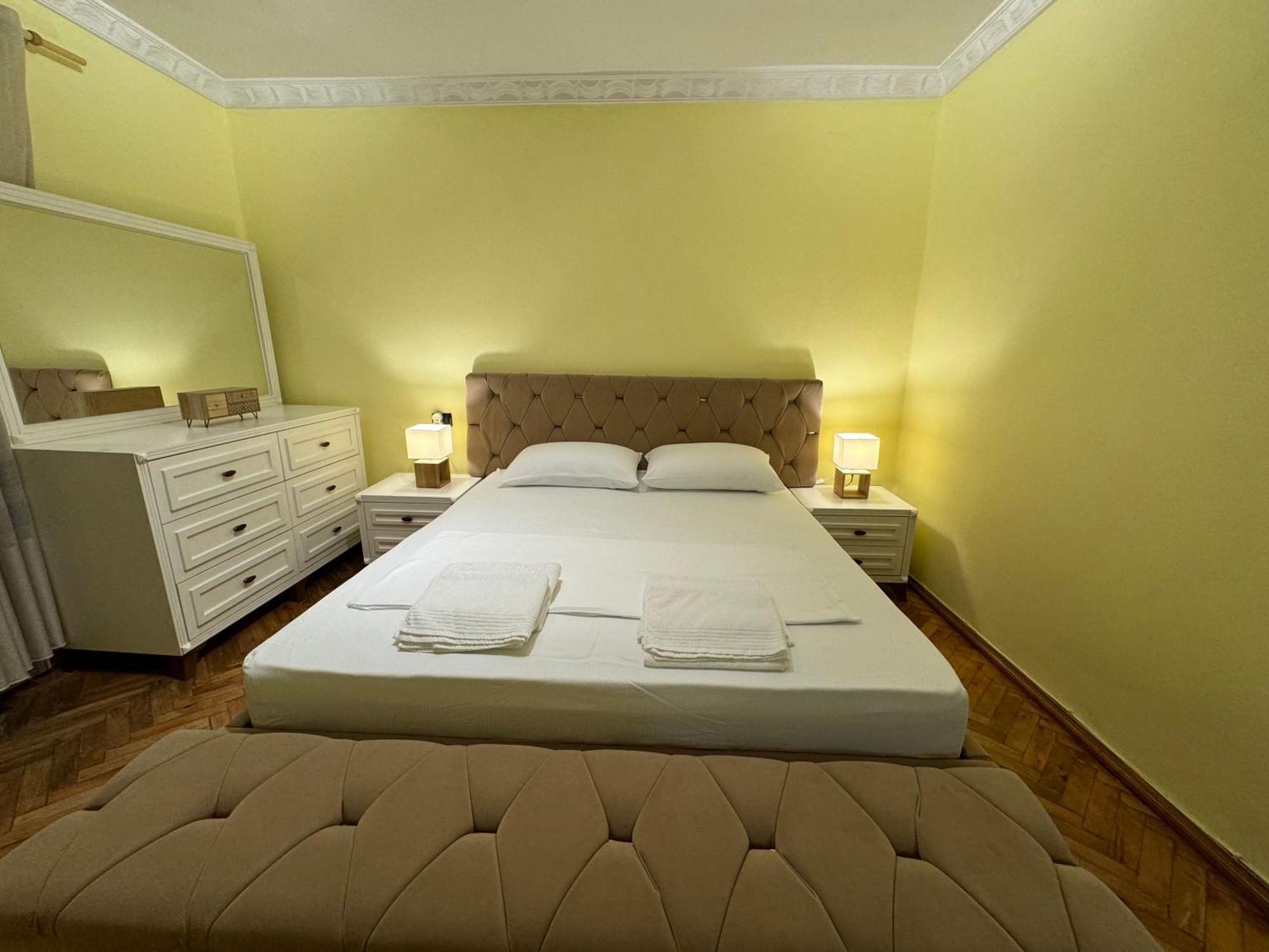 Appartement Fun House Serenity à Tirana Extérieur photo